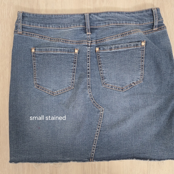 Celebrity Pink Blue Denim Mini Skirt - Picture 5 of 8